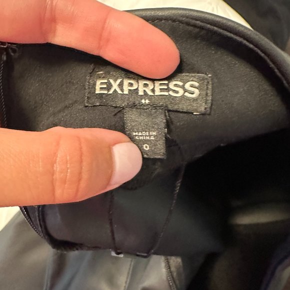 Express Faux Leather Pencil Skirt, Size 0. - Picture 2 of 2